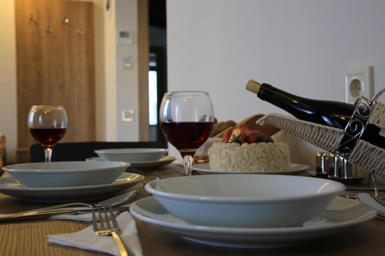 Golden World Suite Hotel อันตัลยา ภายนอก รูปภาพ