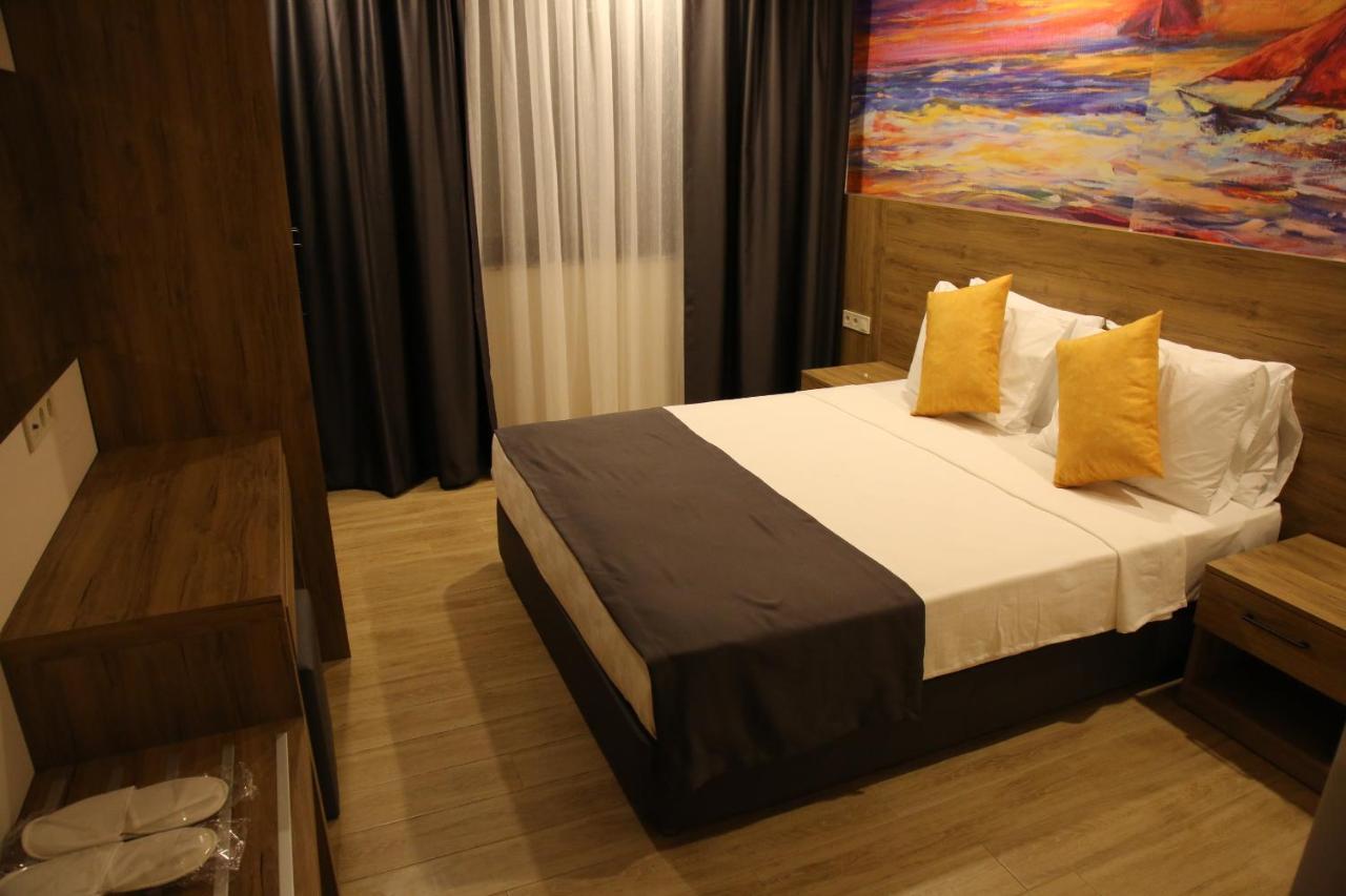 Golden World Suite Hotel อันตัลยา ภายนอก รูปภาพ