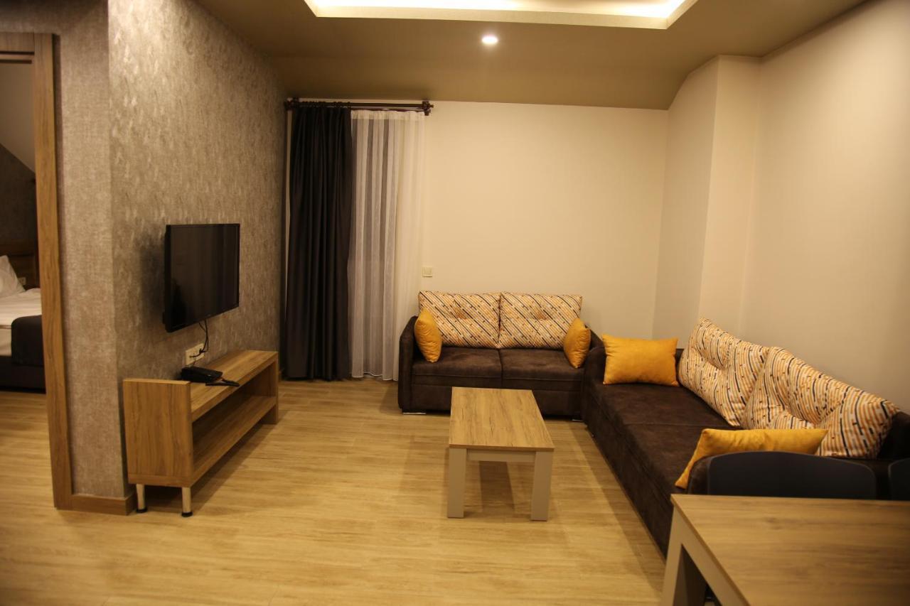 Golden World Suite Hotel อันตัลยา ภายนอก รูปภาพ